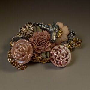 Vintage Very Rare Mixed Media Hairdresser Stylist Floral Pastel Pink Brooch